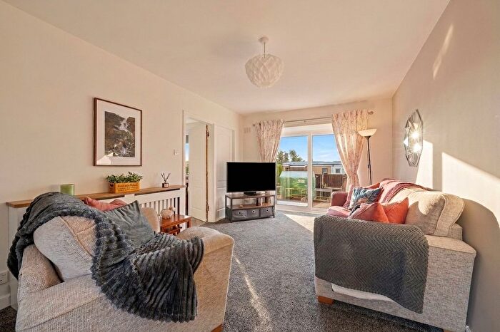 3 Bedroom Terraced House For Sale In Limefield Road, Bathgate, EH48