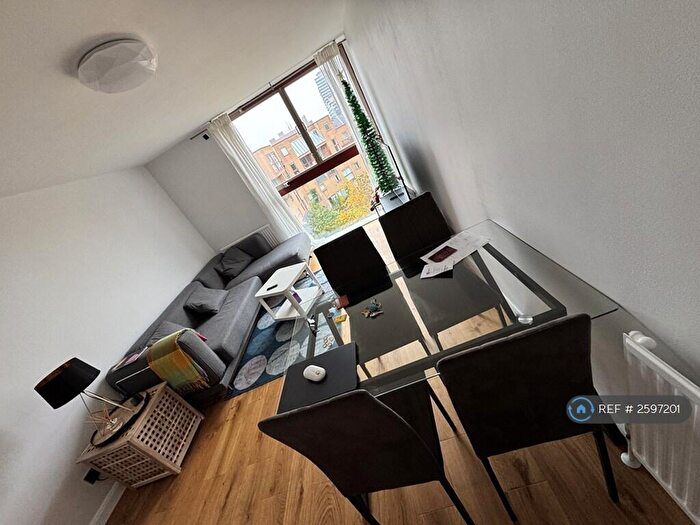 1 Bedroom Flat To Rent In Asher Way, London, E1W