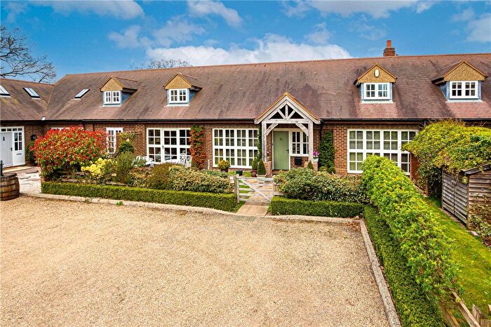 4 Bedroom Terraced House For Sale In Cooters End Lane, Harpenden, AL5