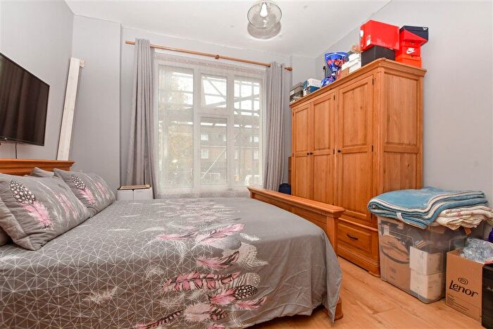 1 Bedroom Flat For Sale In Canterbury Road, Croydon, Surrey, CR0