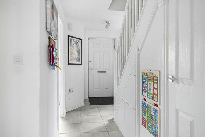 3 Bedroom Semi-Detached House For Sale In Miles East, Didcot, OX11