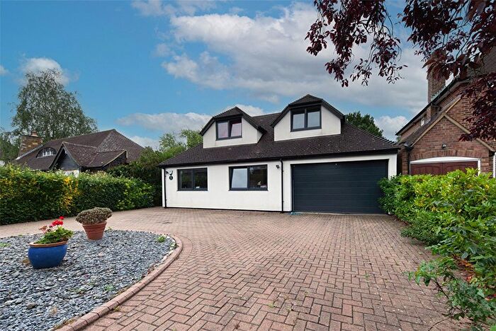 4 Bedroom Detached House For Sale In The Drive, Esher, KT10