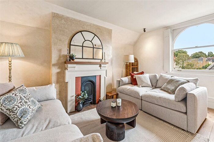 2 Bedroom Flat To Rent In Sheen Road, Richmond, TW9
