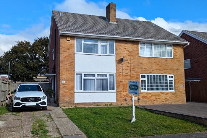 3 Bedroom Semi-Detached House For Sale In Winnham Drive, Fareham, PO16