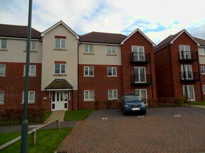 2 Bedroom Flat To Rent In Mistyrose Close, Allesley, Coventry, CV5