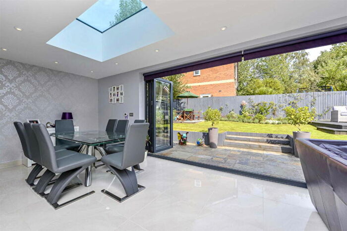 4 Bedroom Detached House For Sale In Thurston Drive, Kettering, NN15