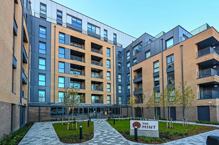 2 Bedroom Flat To Rent In The Mint, Guildford, GU1