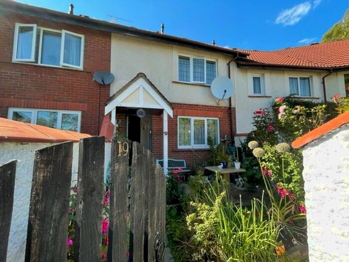 3 Bedroom Terraced House To Rent In Bradford Close, Taunton, TA1