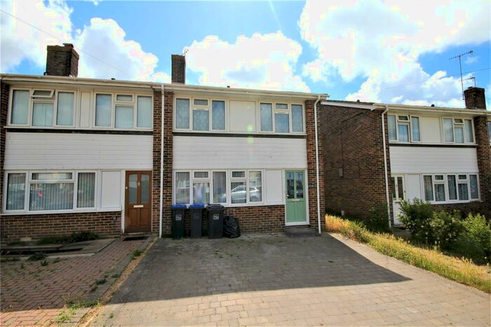 3 Bedroom End Of Terrace House To Rent In Gravelly Crescent, Lancing, West Sussex, BN15
