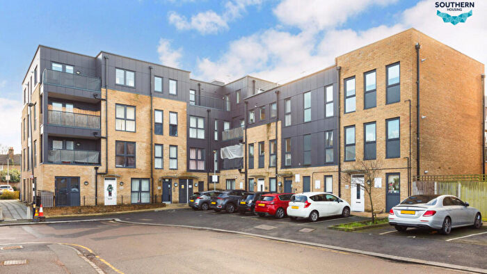 1 Bedroom Flat For Sale In Milton Avenue, Croydon, CR0