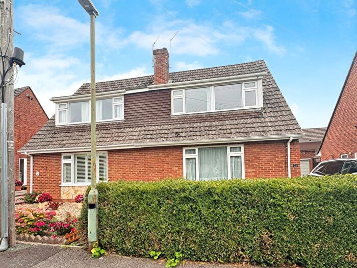 3 Bedroom Semi-Detached House To Rent In Beech Grove, Warminster, BA12