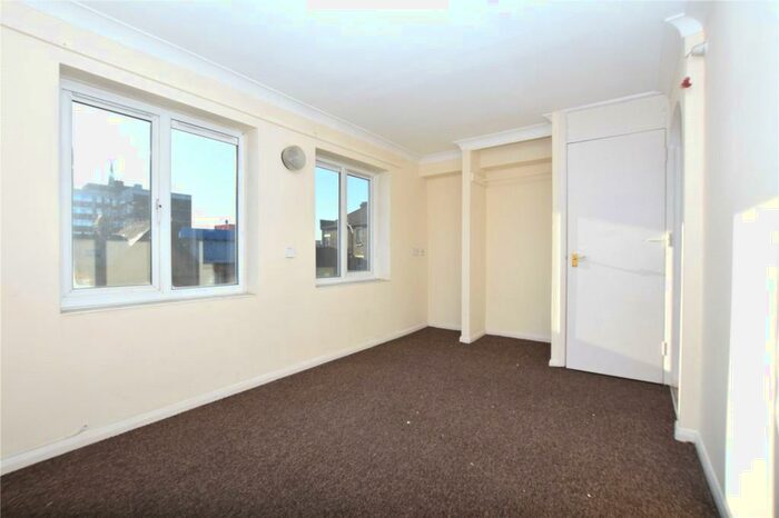 Apartment To Rent In Wyndhams Court, Croydon, CR7