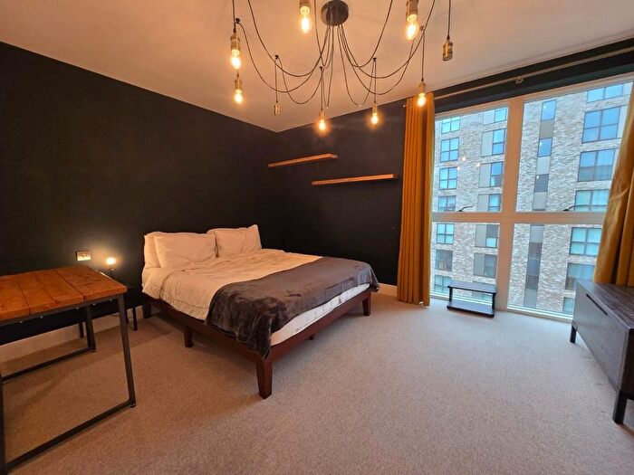 1 Bedroom Flat To Rent In Park Royal, London, NW10