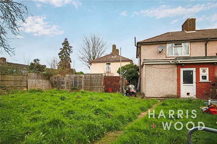 3 Bedroom End Of Terrace House For Sale In Rowney Gardens, Dagenham, RM9