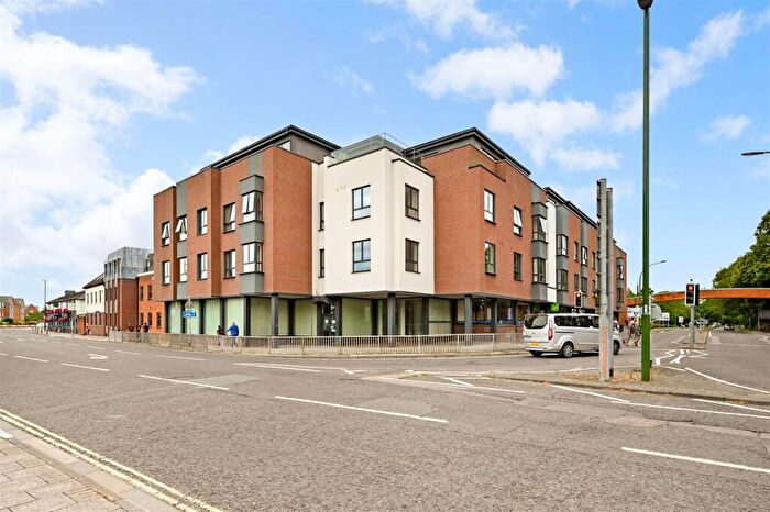 2 Bedroom Apartment To Rent In Southgate, Chichester, PO19