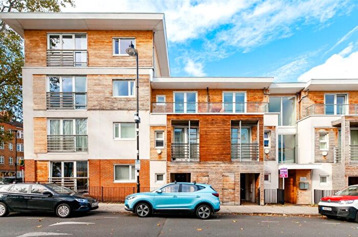 2 Bedroom Flat To Rent In Island Apartments, Basire Street, N1