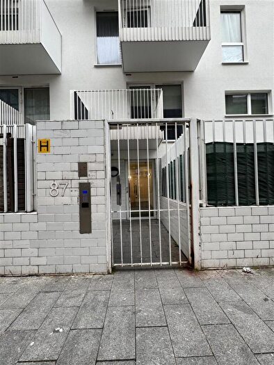 2 Bedroom Flat To Rent In Axe Street, Barking, IG11