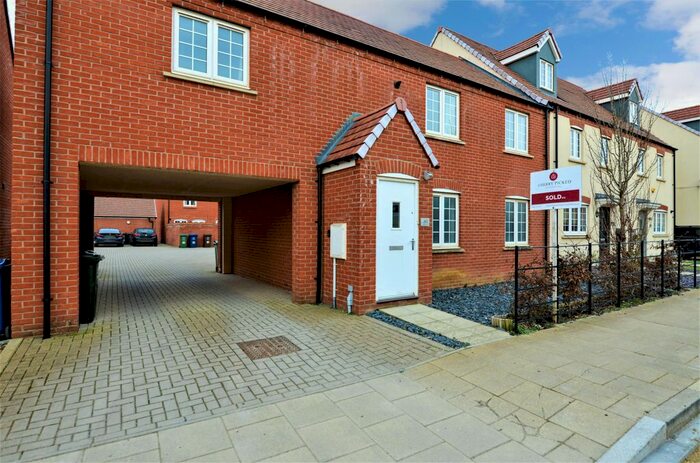 2 Bedroom Mews To Rent In Epsom Way, Bicester OX26