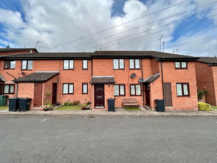 2 Bedroom Maisonette To Rent In Birds Meadow, Brierley Hill, DY5