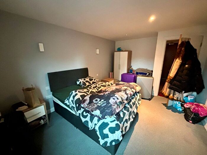 1 Bedroom Flat To Rent In Navigation Street, Birmingham, West Midlands, B5