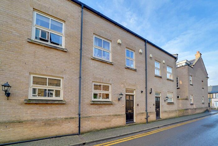 3 Bedroom Town House For Sale In St. Georges Road, St. Ives, Cambridgeshire, PE27