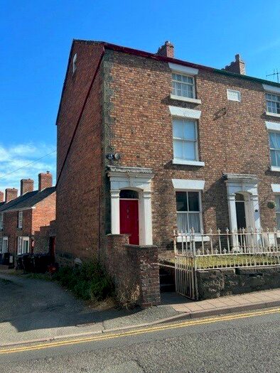 3 Bedroom End Of Terrace House For Sale In Salop Road, Welshpool, Powys, SY21