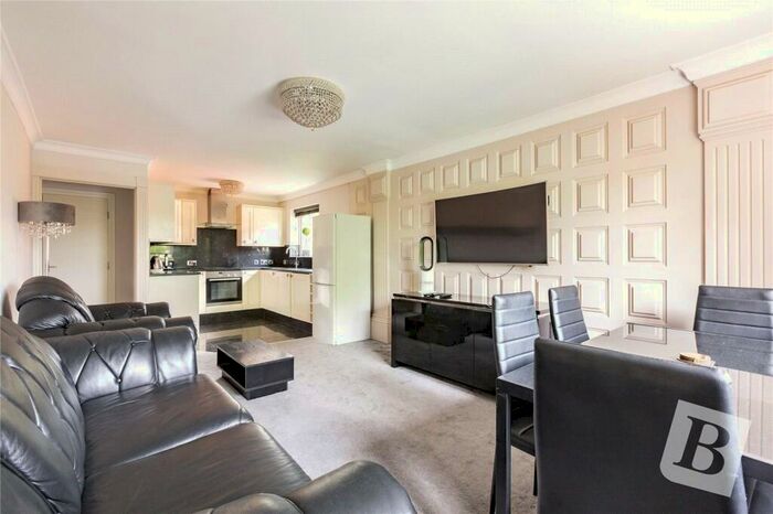 2 Bedroom Apartment To Rent In Warwick Close, Hornchurch, Essex, RM11