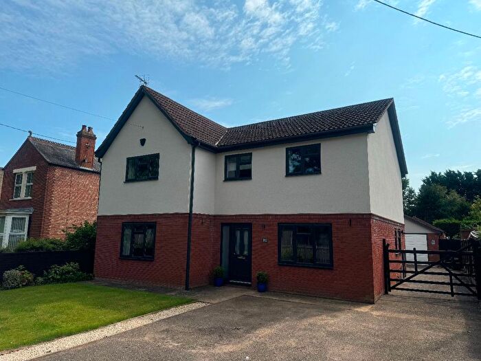 4 Bedroom Detached House To Rent In New Road, Sutton Bridge, Spalding, PE12