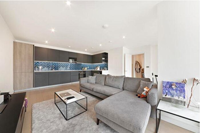 2 Bedroom Apartment To Rent In Cassia Building, Shoreditch Exchange, Hoxton, E2