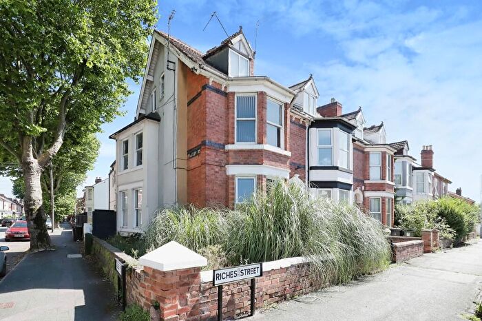 3 Bedroom End Terrace House For Sale In Riches Street, Wolverhampton, WV6