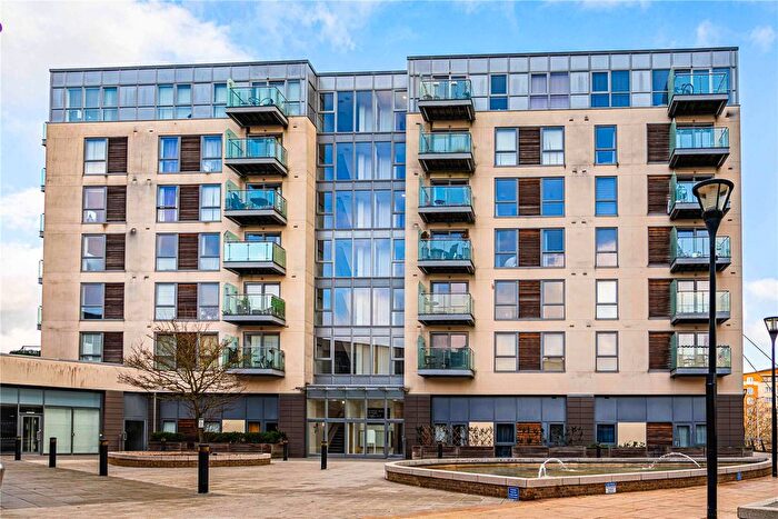 2 Bedroom Flat For Sale In Cotterells, Hemel Hempstead, Hertfordshire, HP1
