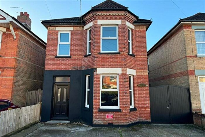 6 Bedroom House To Rent In Bedroom House In Charminster, BH8