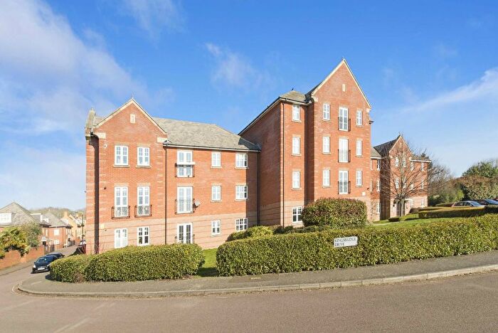 2 Bedroom Flat To Rent In Shillingford Close, London, NW7