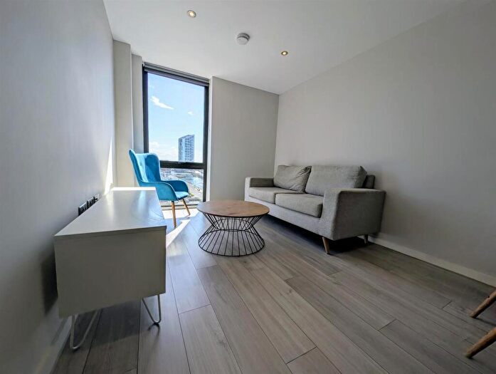 2 Bedroom Apartment To Rent In Jesse Hartley Way, Liverpool, L3