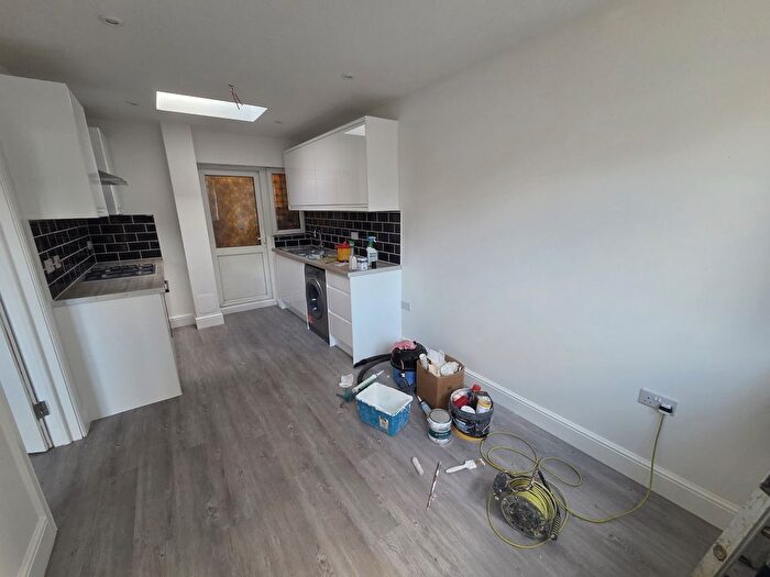 1 Bedroom Flat To Rent In London, E14