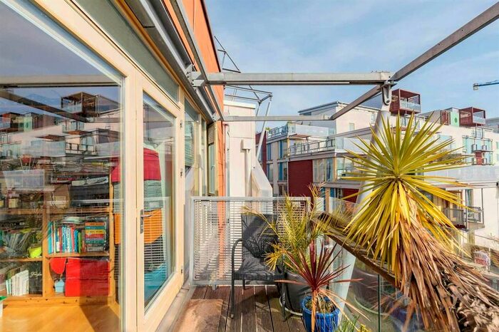 2 Bedroom Flat To Rent In Becquerel Court, Child Lane, London, SE10