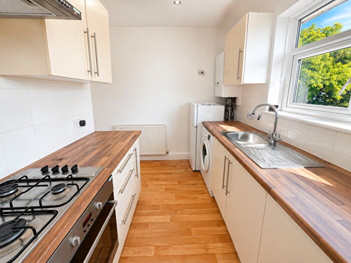 2 Bedroom Flat To Rent In Union Road, Bromley, BR2
