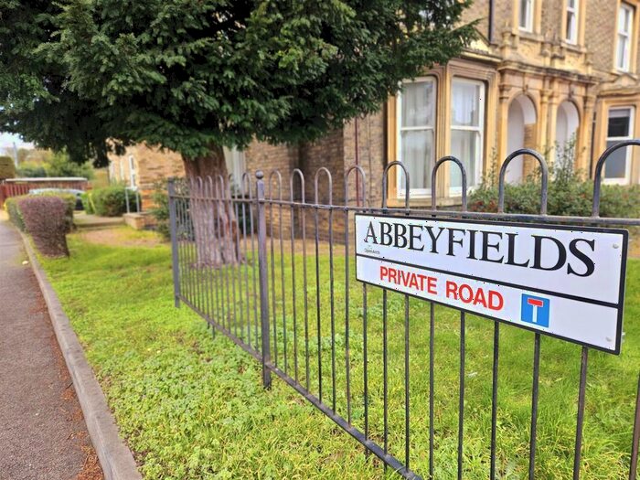1 Bedroom Flat To Rent In Abbeyfields, Peterborough, PE2