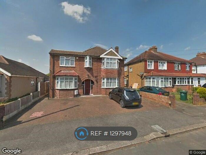 4 Bedroom Maisonette To Rent In Dorset Road, Ashford, TW15