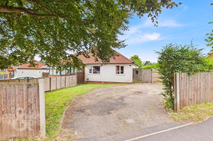 2 Bedroom Semi-Detached Bungalow For Sale In Oval Road, Costessey, Norwich, NR5