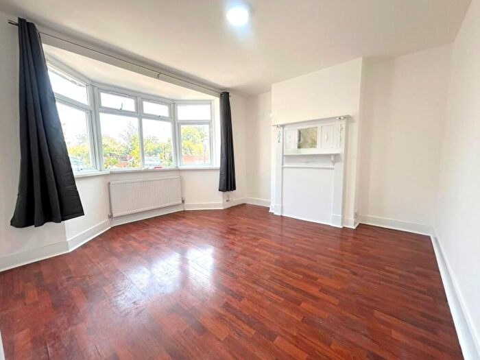 3 Bedroom Semi-Detached House To Rent In St Johns Road, Wembley, HA9