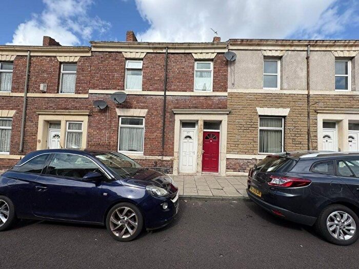 2 Bedroom Flat For Sale In Claremont South Avenue, Gateshead, Tyne And Wear, NE8