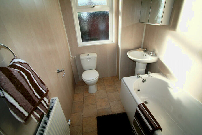 9 Bedroom House To Rent In Hyde Park Road, Leeds, LS6