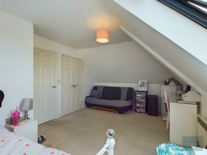 2 Bedroom Apartment For Sale In Ushers Court, Trowbridge, BA14