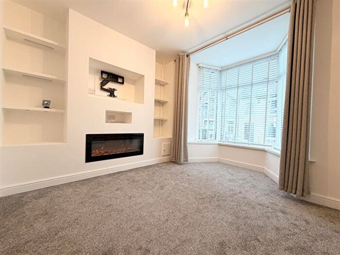 3 Bedroom Terraced House To Rent In Brynteg Terrace, Ferndale, CF43