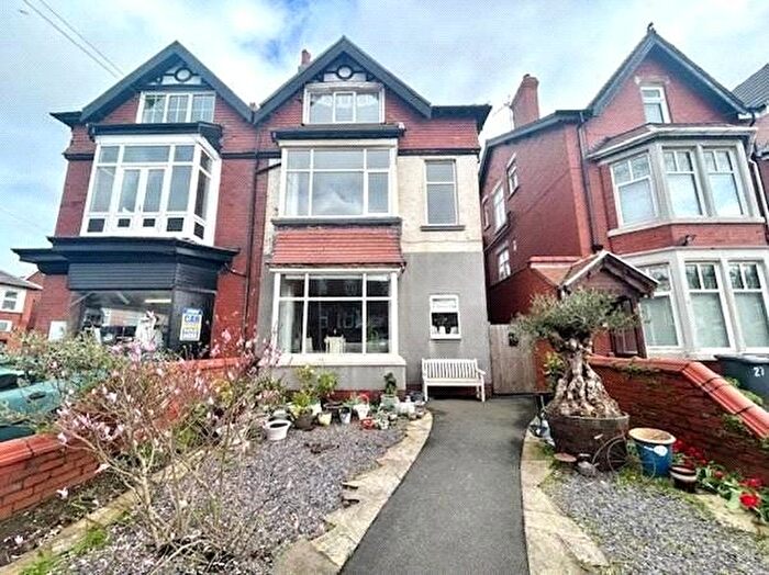 2 Bedroom Flat For Sale In Derbe Road, Lytham St. Annes, Lancashire, FY8