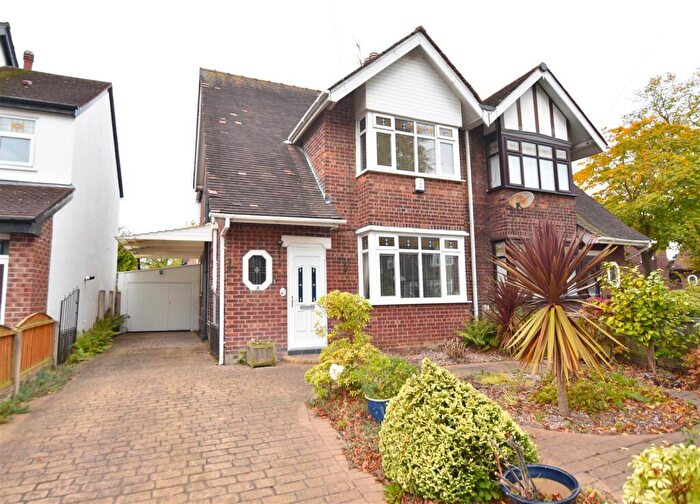 3 Bedroom Semi-Detached House For Sale In Gresford Avenue, Prenton, CH43