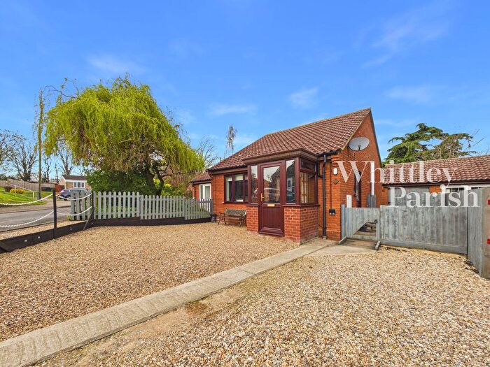 2 Bedroom Semi Detached Bungalow For Sale In Wood Close, Kenninghall, Norwich, NR16