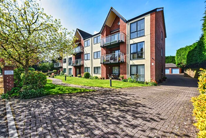 2 Bedroom Apartment For Sale In Willow Wong, Burton Joyce, Nottingham, NG14