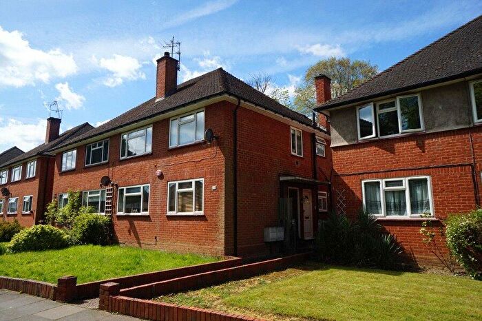 2 Bedroom Apartment To Rent In Lloyd Court, Pinner, Middlesex, HA5